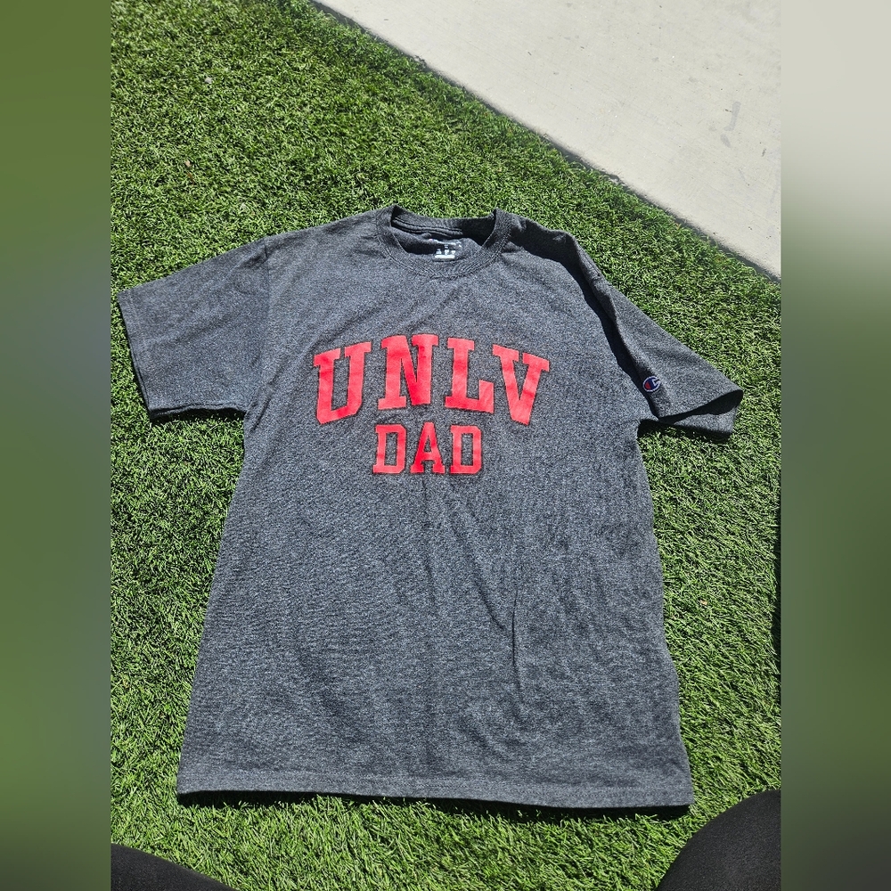 UNLV DAD Short Sleeve Tee Gray Medium Champion Brand Charcoal Gray UNLV Rebels